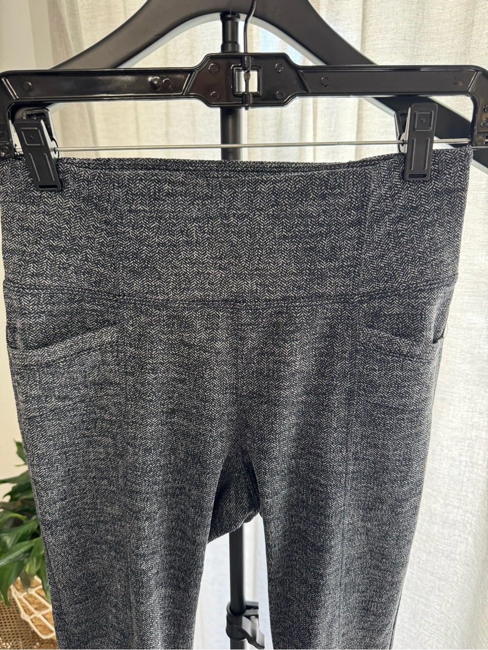 Athleta Charcoal Herringbone Ponte Leggings with Front Pockets